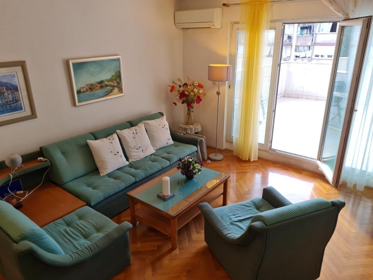 Apartment Silva, 50M From Beach Makarska Exterior photo